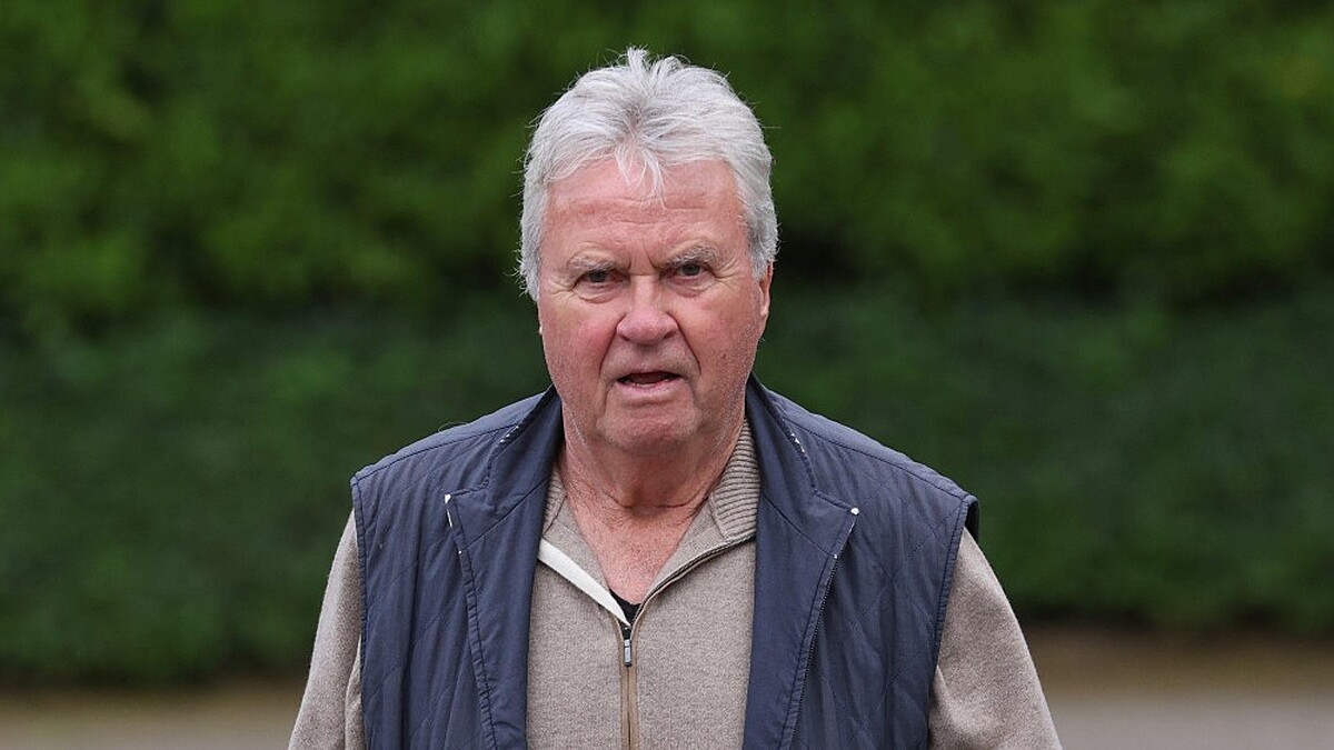 Dit is het waanzinnige vermogen van ex-coach Guus Hiddink