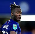 Batshuayi helpt Chelsea aan monsterzege, United voorkomt totale afgang