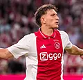 De Boer kijkt met open mond naar Ajax-talent Mika Godts