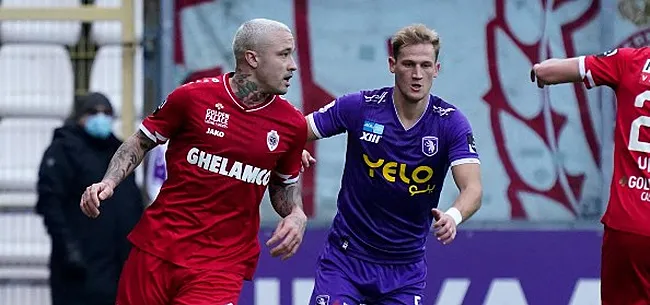 Eén wissel bij Antwerp, Beerschot hakt keepersknoop door