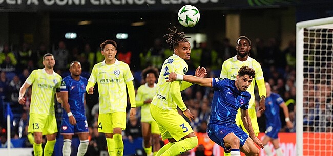 Chelsea-fans vervloeken één man tijdens duel met AA Gent