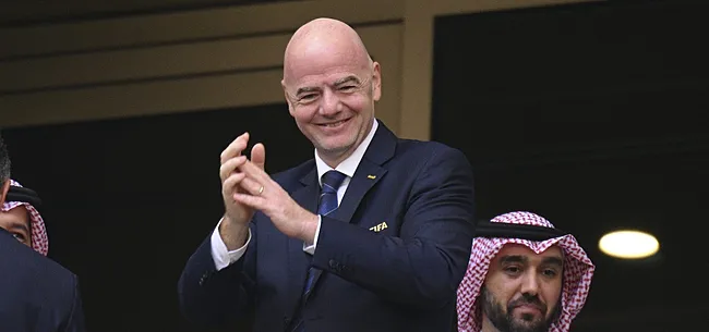 Infantino maakt zich grandioos belachelijk met pijnlijke foto