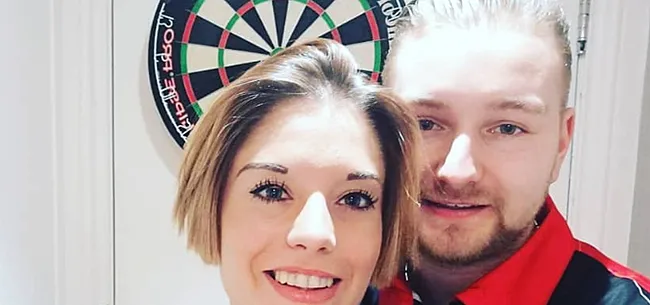 WK Darts: Vrouw Van den Bergh haalt snoeihard uit na fiasco