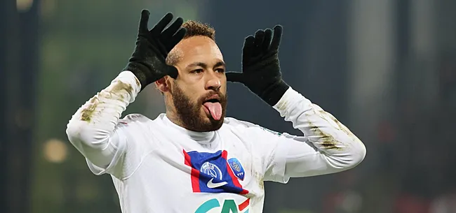 Nukkige Neymar tijdens rust op matje geroepen