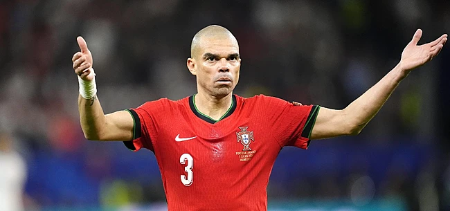 Afscheid van icoon: Pepe (41) stopt met voetballen