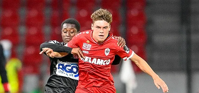 Antwerp en Cercle ronden last-minute transfers af