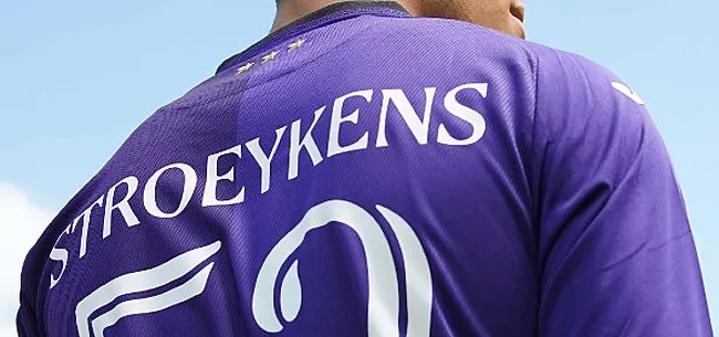 Anderlecht schakelt boegbeelden in voor onthulling shirts