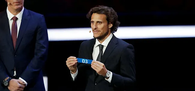 VIDEO: Forlan kan het nog, hattrick in Hong Kong