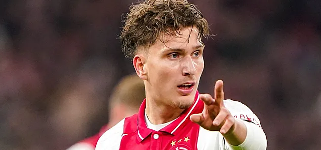 Mika Godts stevig met zijn voeten op de grond gezet bij Ajax