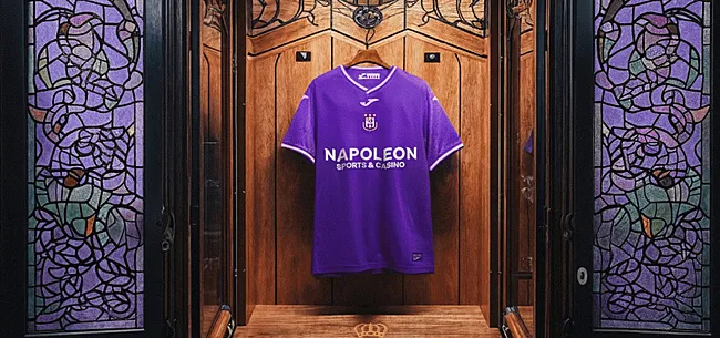 Anderlecht stelt nieuwe shirts voor met hulp van AI