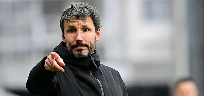 Van Bommel brengt toptransfer in gevaar