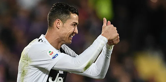 WTF?! Standbeeld Ronaldo lokt héél wat vrouwelijke aandacht