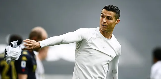 Gefrustreerde Ronaldo zorgt voor incidentje met shirt