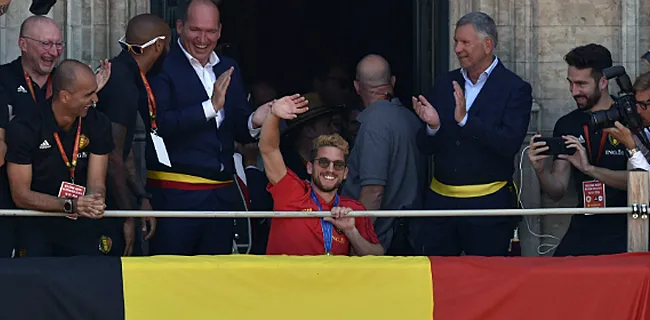 Video: 'Mini Mertens' zorgt voor hét moment van de huldiging 