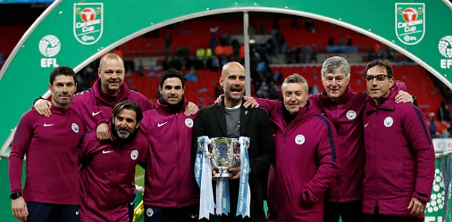 Klasse! Guardiola onthult waarom hij beker niet omhoog lifte