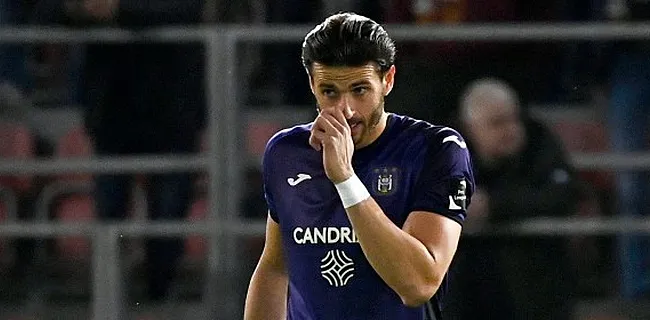 'Bommetje bij Anderlecht: Hoedt niet in de kern en traint apart'