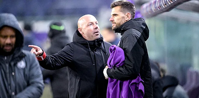 'Anderlecht en Genk spelen het keihard om Van Crombrugge'