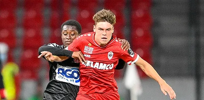 Antwerp en Cercle ronden last-minute transfers af