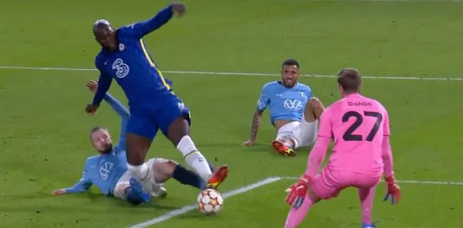 Noodlot slaat toe: Lukaku slachtoffer smerige tackle