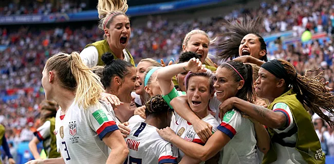 Dames VS nemen scalp van Oranje en pakken wereldtitel