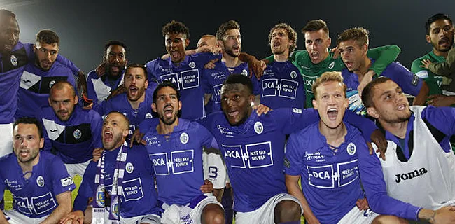 Spelers van Beerschot en Moeskroen op weg naar Nederland