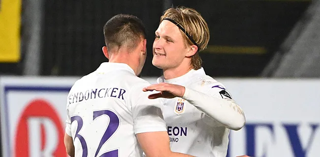 Dolberg loodst tienkoppig Anderlecht op Stayen naar zege