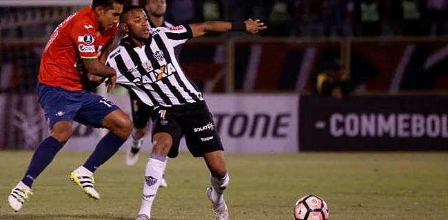 VIDEO: 'Good old' Robinho maakt geweldig doelpunt in Brazilië