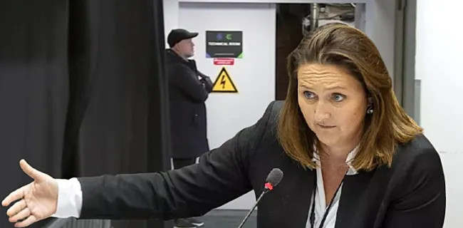 Gwendolyn Rutten haalt snoeihard uit naar Bart Verhaeghe