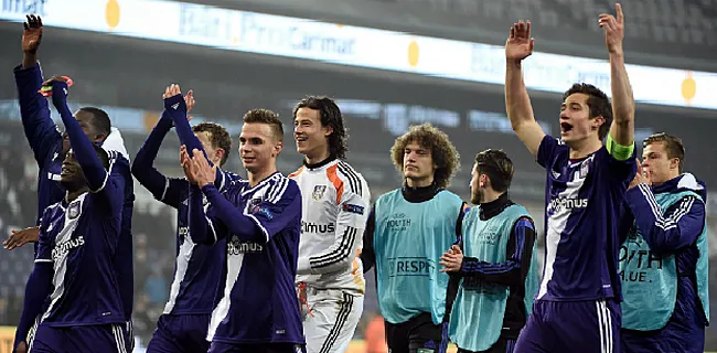 OFFICIEEL: Schalke 04 gaat met Anderlecht-middenvelder aan de haal