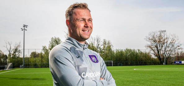 RSCA Futures head coach Robin Veldman pictured during a soccer match  between RSC Anderlecht Futures